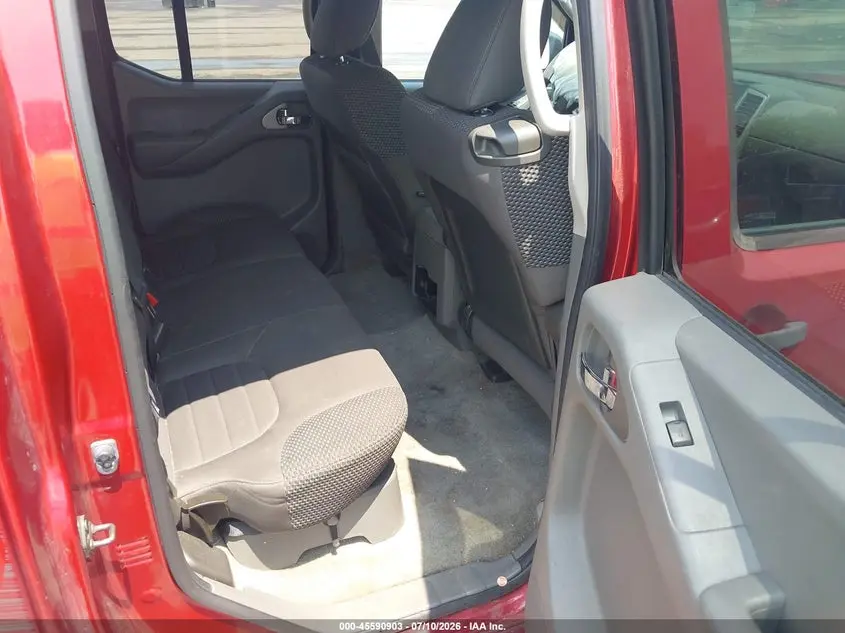 2012 NISSAN FRONTIER SV