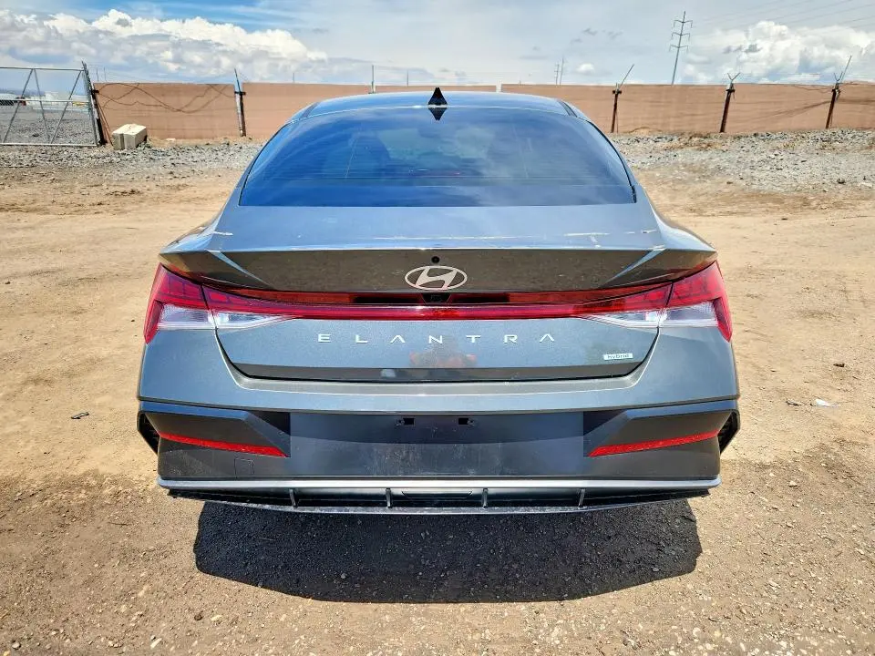 2025 HYUNDAI ELANTRA LIMITED  