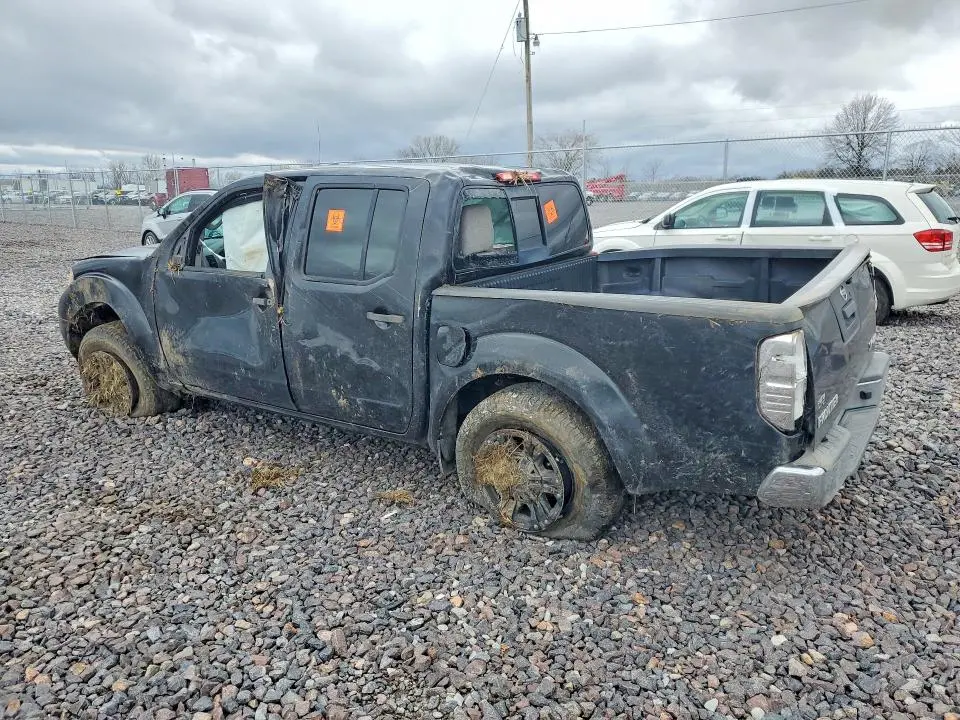 2016 NISSAN FRONTIER SV  