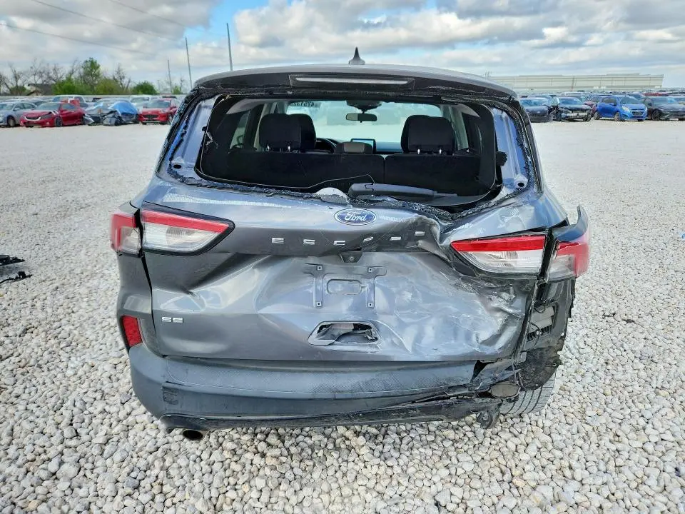 2021 FORD ESCAPE SE  