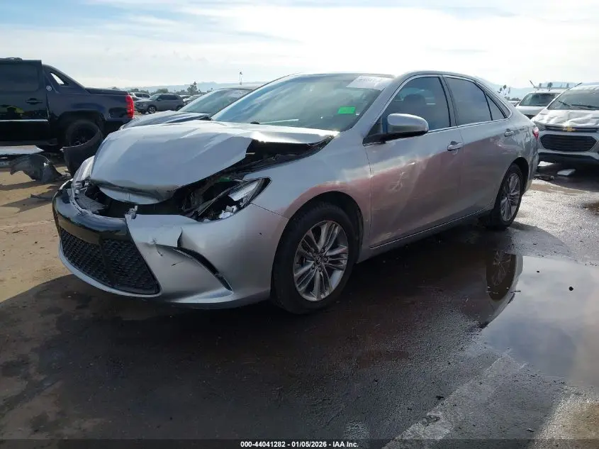 2016 TOYOTA CAMRY SE
