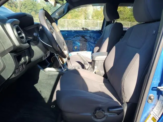 2018 TOYOTA TACOMA DOUBLE CAB  