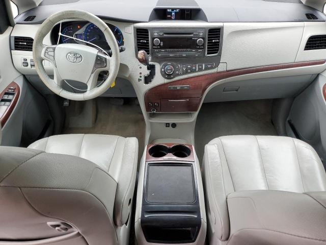 2013 TOYOTA SIENNA XLE