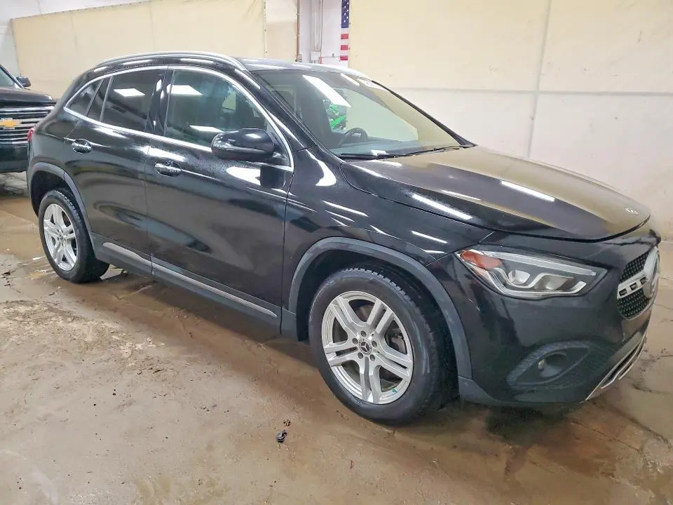 2021 MERCEDES-BENZ GLA 250 4MATIC  
