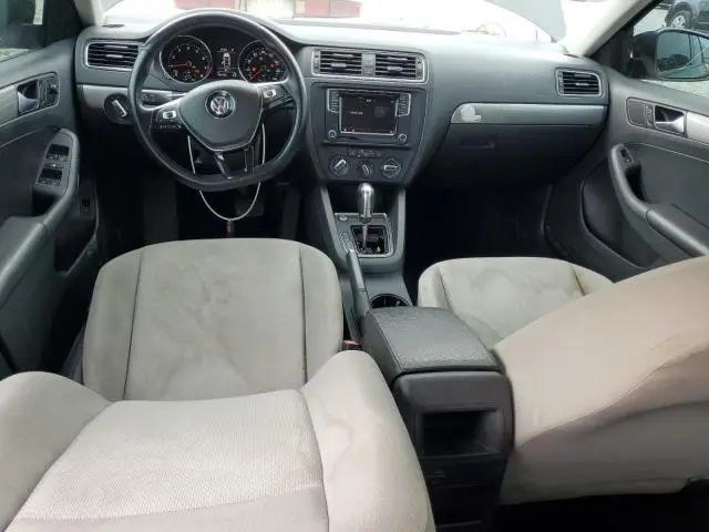 2018 VOLKSWAGEN JETTA SE  