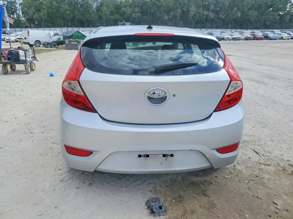 2013 HYUNDAI ACCENT SE  