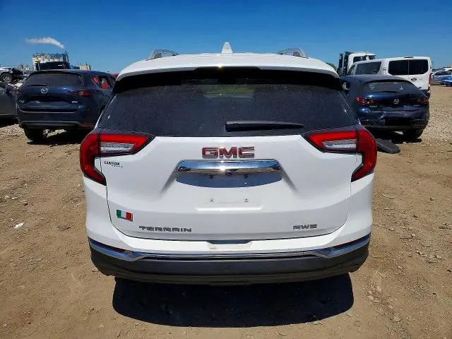 2024 GMC TERRAIN SLT  