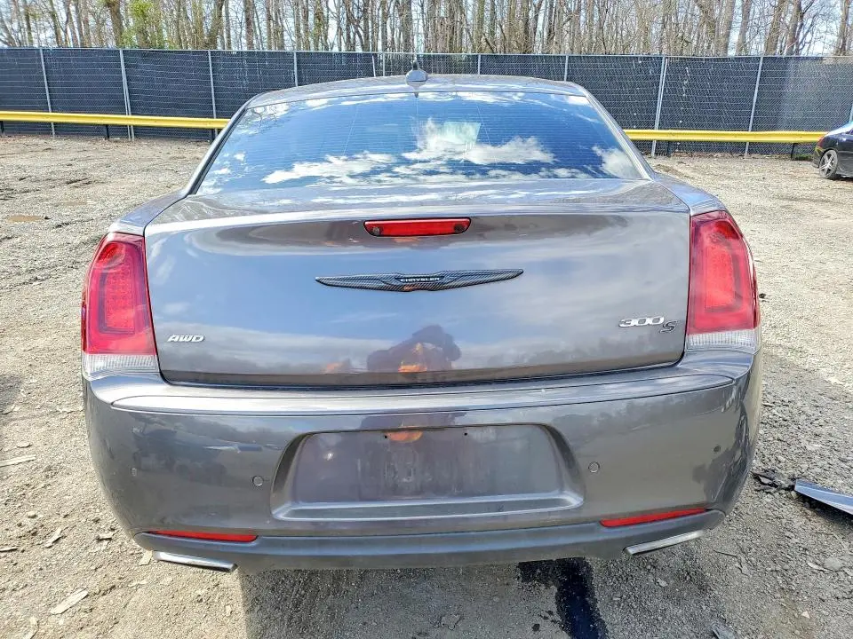 2018 CHRYSLER 300 S  
