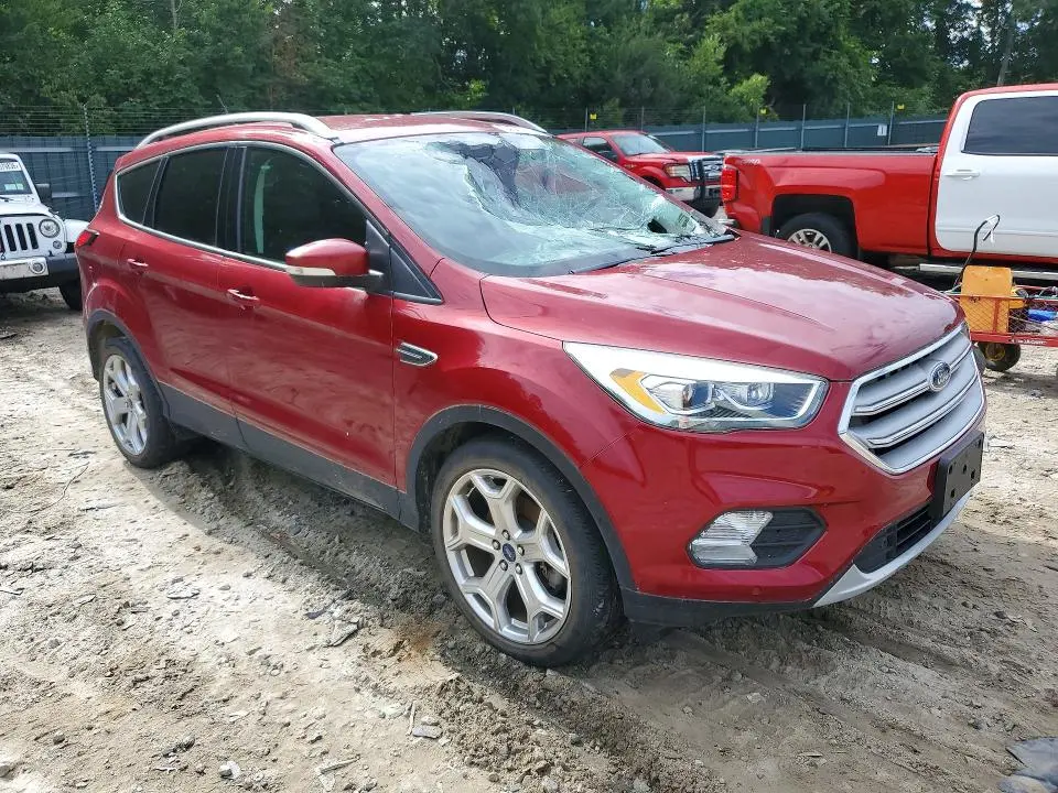 2019 FORD ESCAPE TITANIUM  
