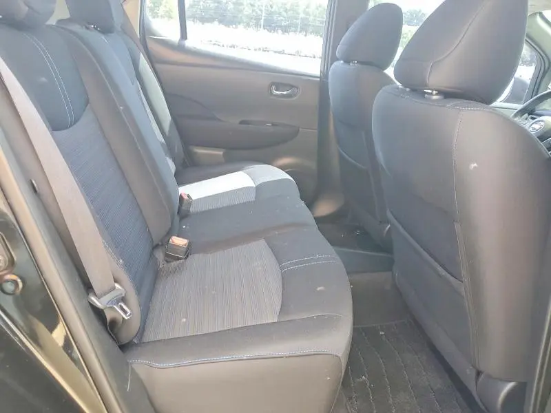 2018 NISSAN LEAF SV  