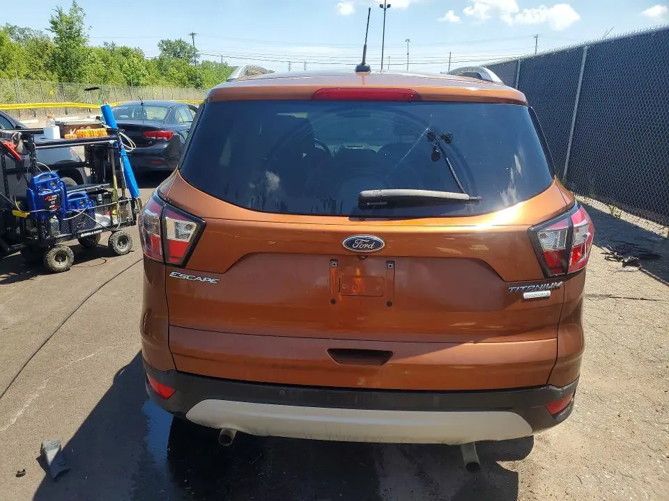 2017 FORD ESCAPE TITANIUM  