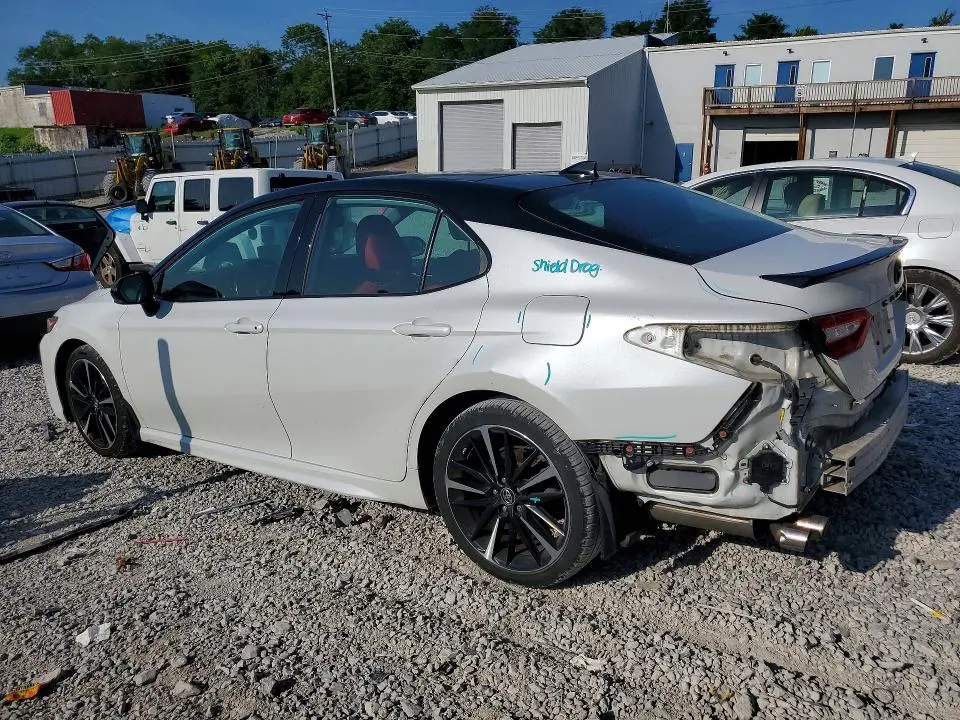 2019 TOYOTA CAMRY XSE  