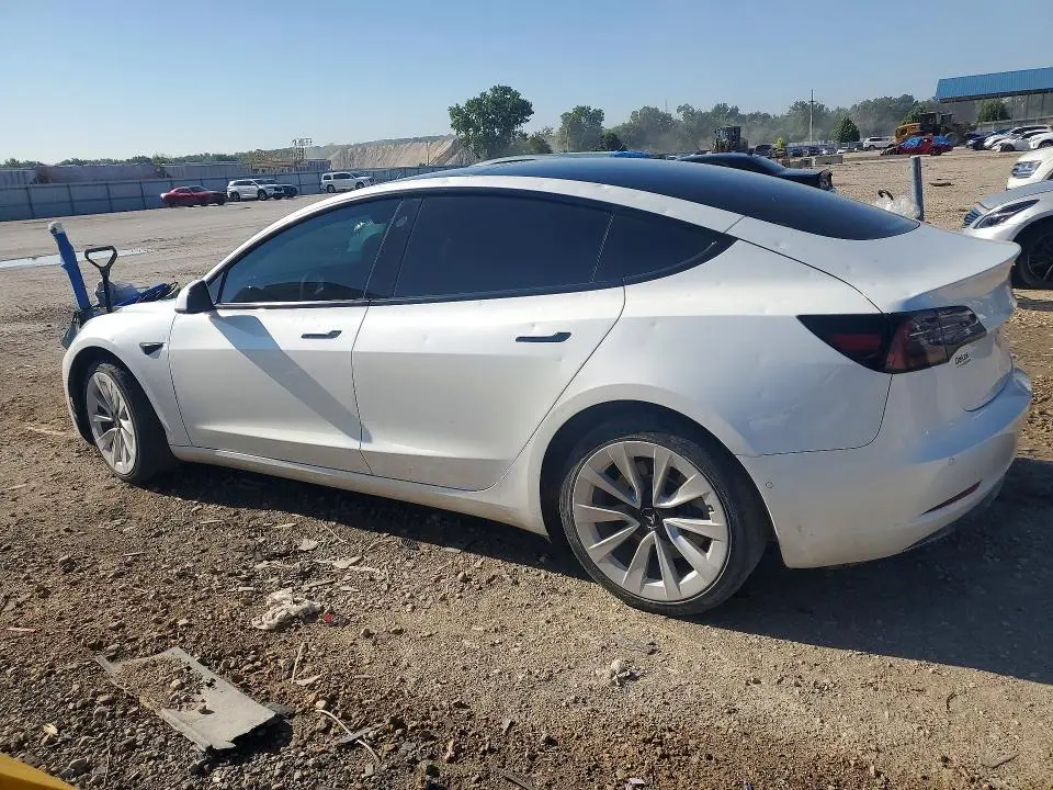 2022 TESLA MODEL 3   