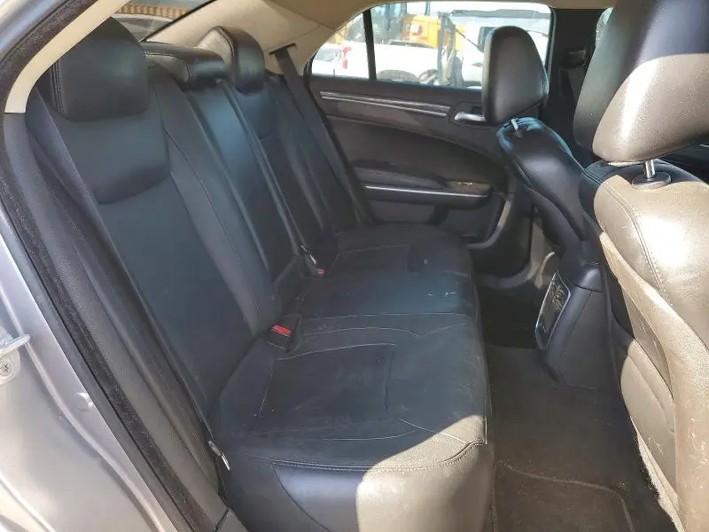 2015 CHRYSLER 300 LIMITED  