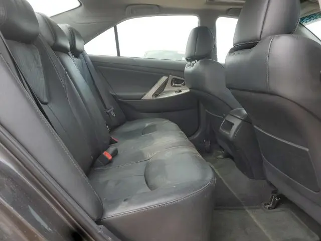 2010 TOYOTA CAMRY SE  