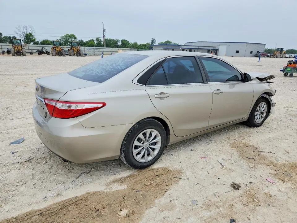 2017 TOYOTA CAMRY LE  