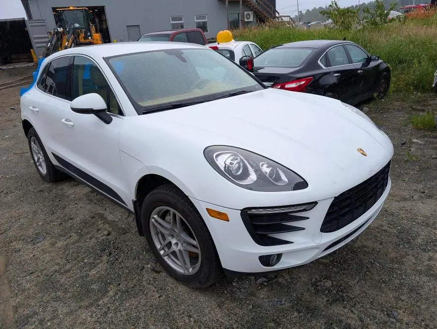 2016 PORSCHE MACAN S  