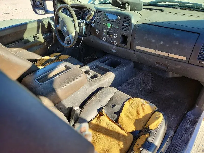 2011 CHEVROLET SILVERADO K1500 LT  