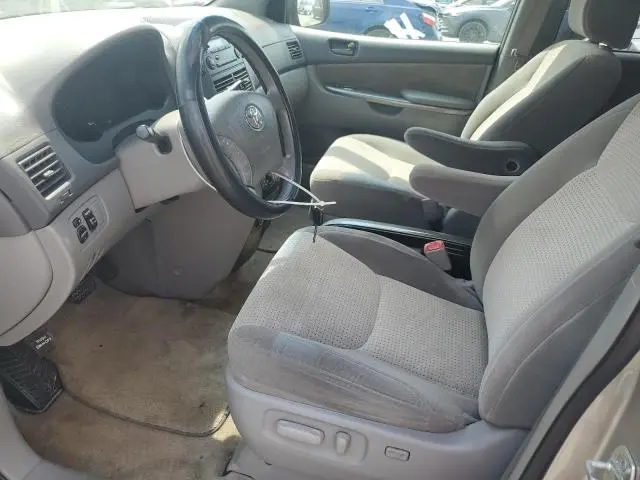 2010 TOYOTA SIENNA CE  