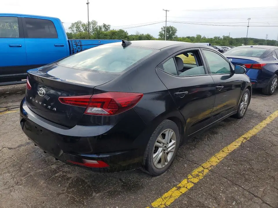 2020 HYUNDAI ELANTRA SEL  