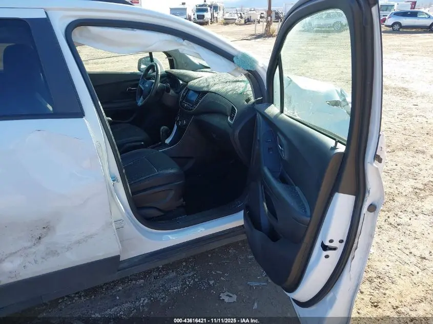 2022 CHEVROLET TRAX AWD LT