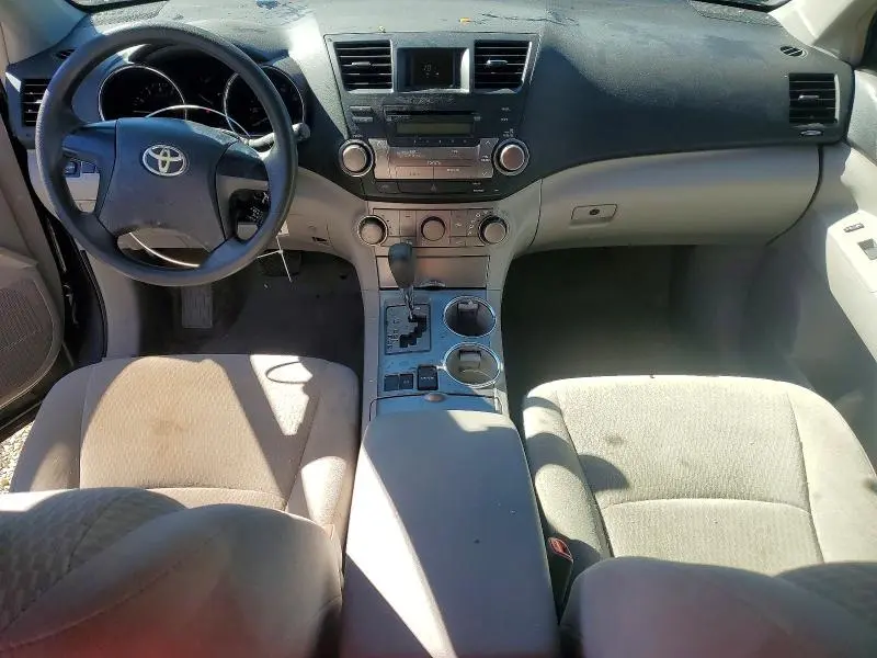 2010 TOYOTA HIGHLANDER BASE  