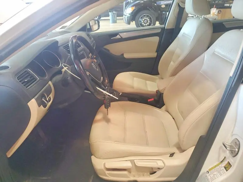 2017 VOLKSWAGEN JETTA SE  