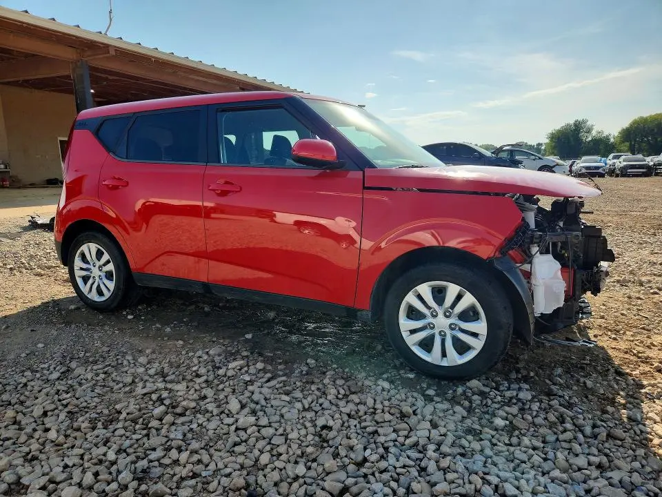 2022 KIA SOUL LX  