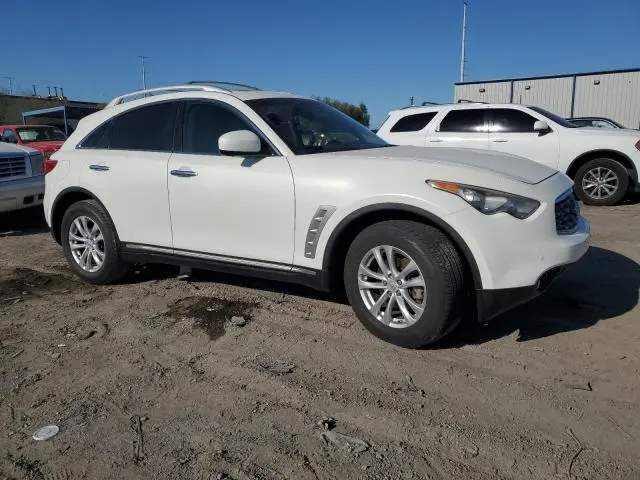 2011 INFINITI FX35   