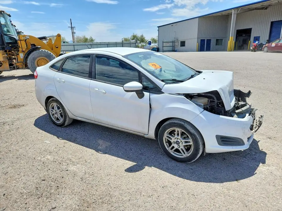 2018 FORD FIESTA SE  