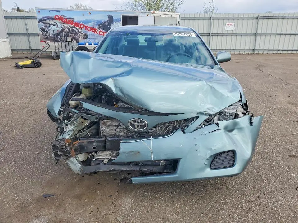2011 TOYOTA CAMRY LE  
