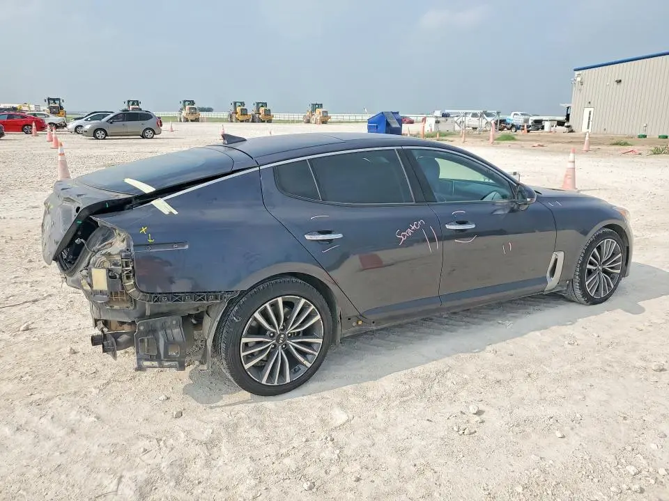 2019 KIA STINGER PREMIUM  