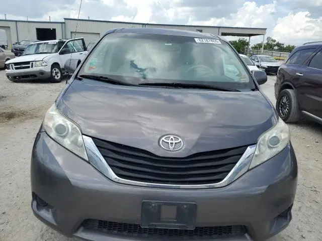 2012 TOYOTA SIENNA LE  