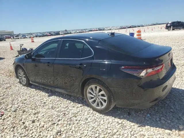 2022 TOYOTA CAMRY LE  