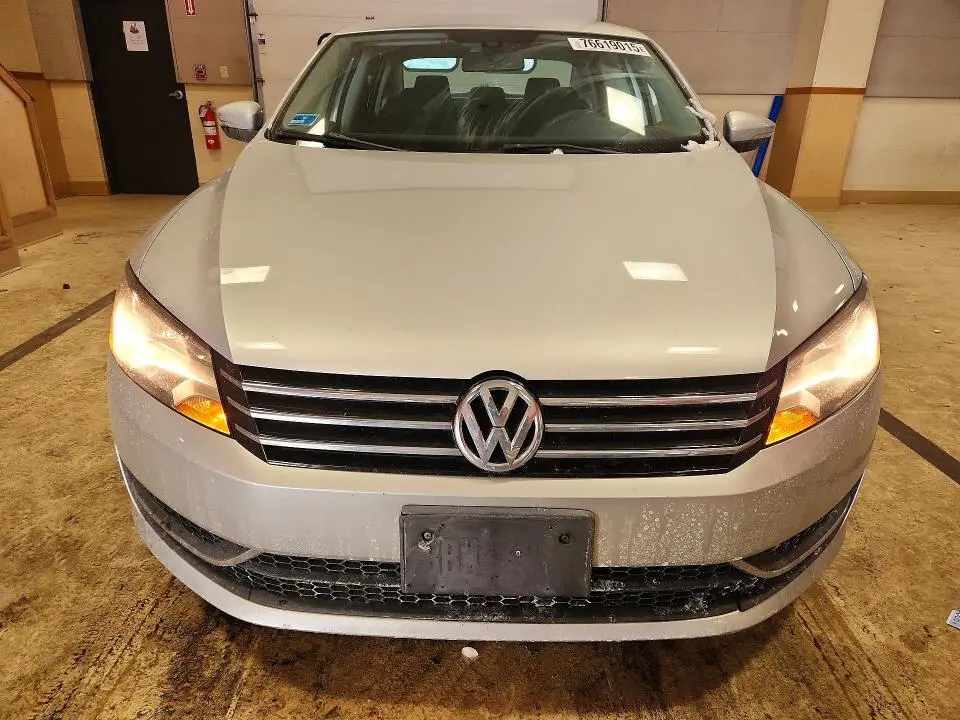 2012 VOLKSWAGEN PASSAT S  