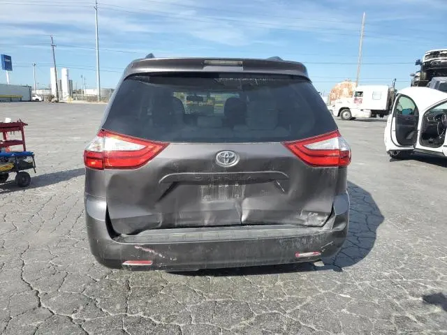 2015 TOYOTA SIENNA LE  