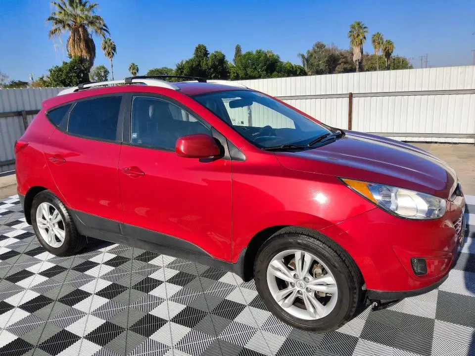 2011 HYUNDAI TUCSON GLS  