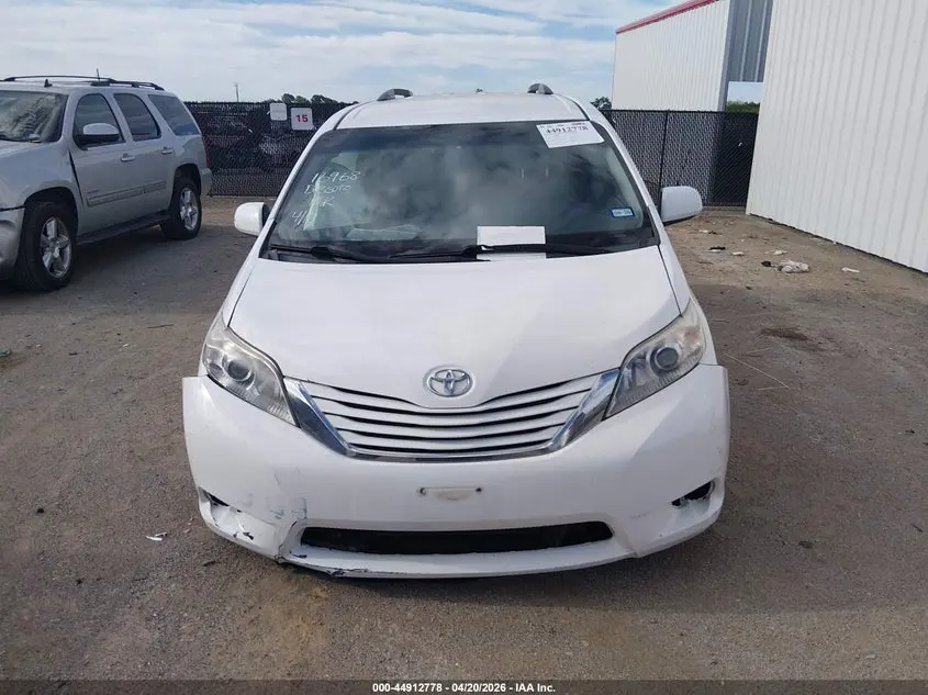 2015 TOYOTA SIENNA LE 8 PASSENGER