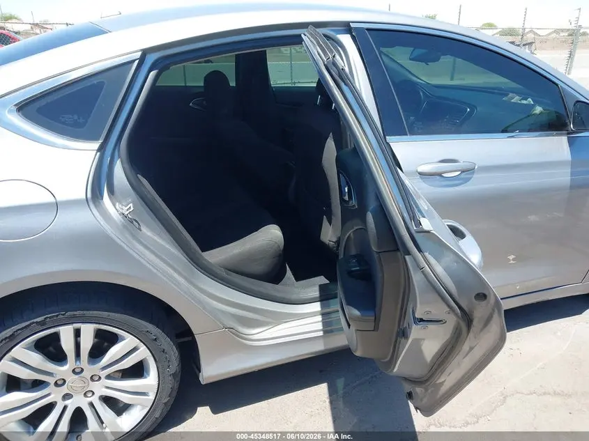 2016 CHRYSLER 200 LIMITED