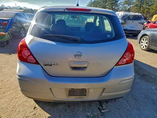 2010 NISSAN VERSA S  