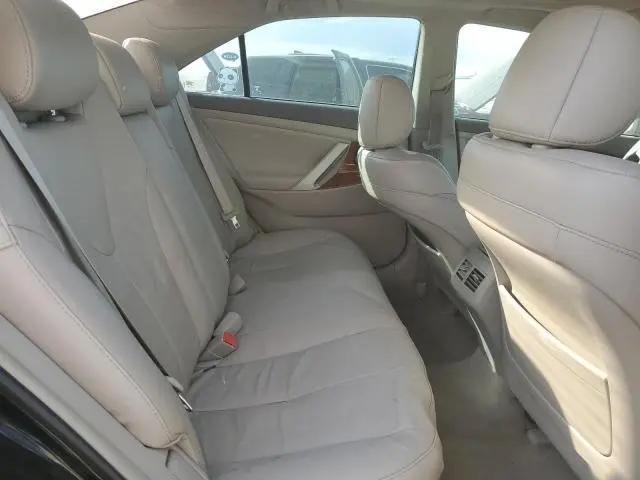 2010 TOYOTA CAMRY SE  