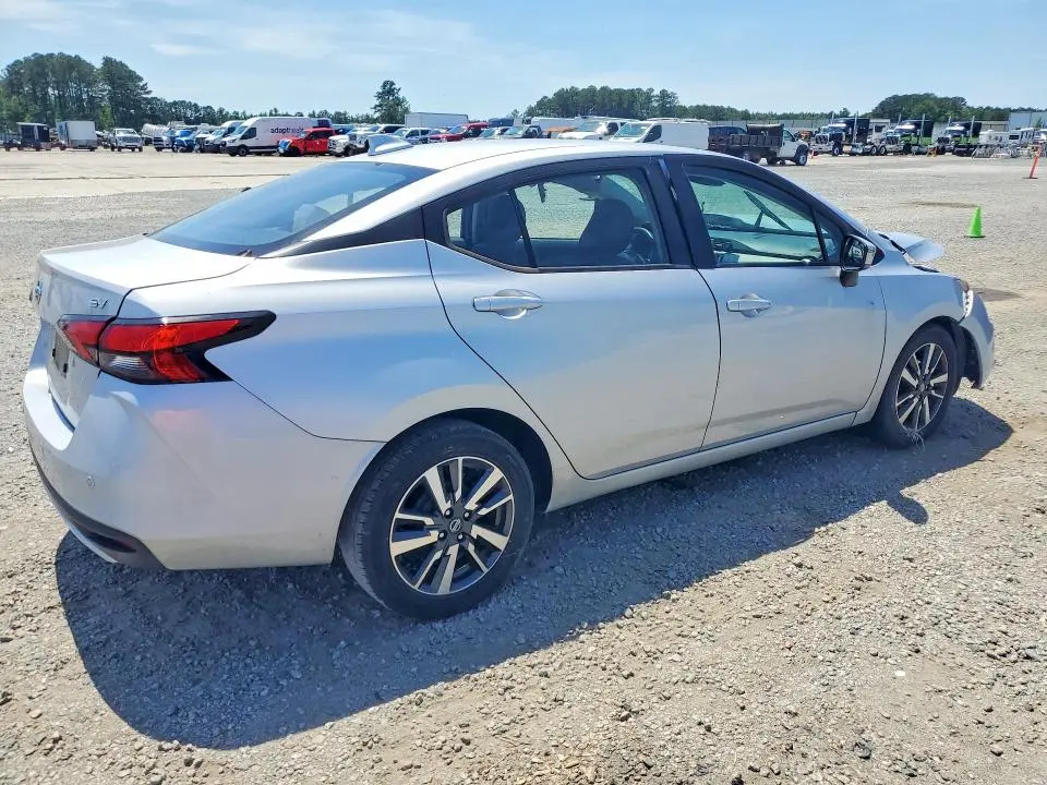 2021 NISSAN VERSA SV  