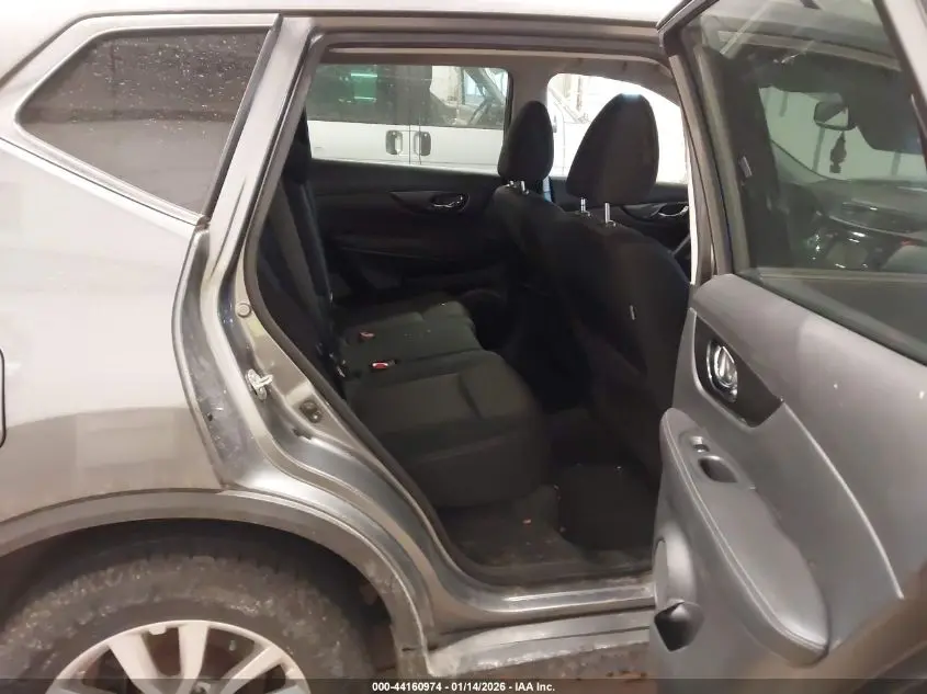 2017 NISSAN ROGUE SV