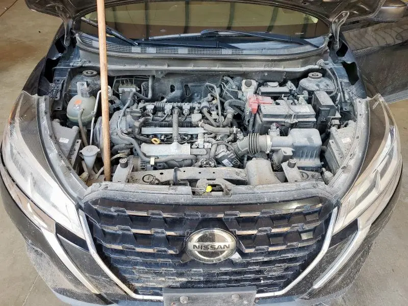 2021 NISSAN KICKS S  