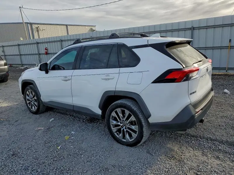 2020 TOYOTA RAV4 XLE PREMIUM  