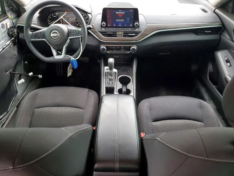 2024 NISSAN ALTIMA SV  