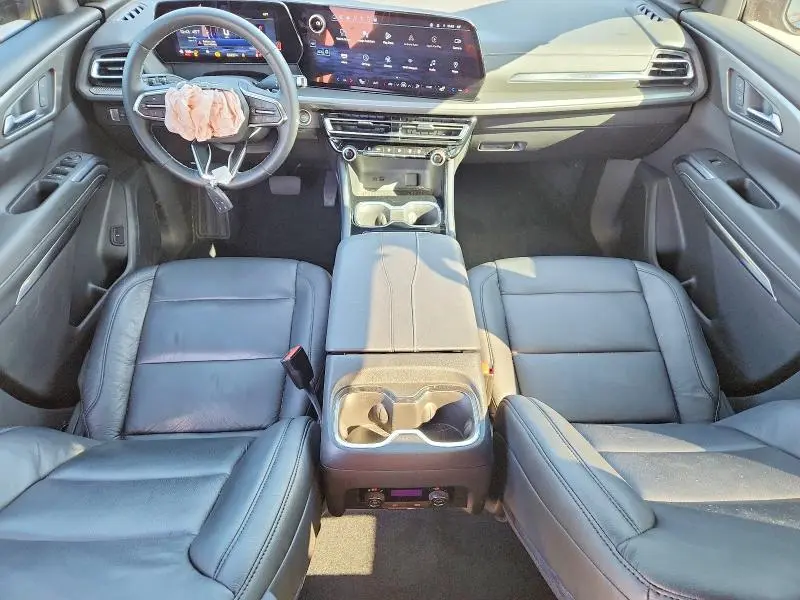 2024 CHEVROLET TRAVERSE LS  