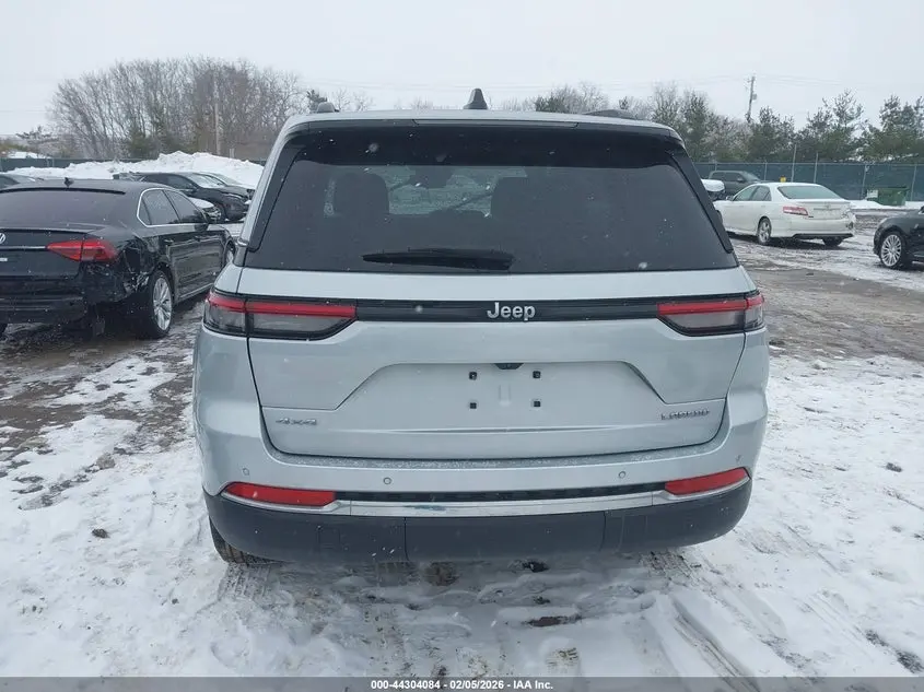 2023 JEEP GRAND CHEROKEE LAREDO X 4X4