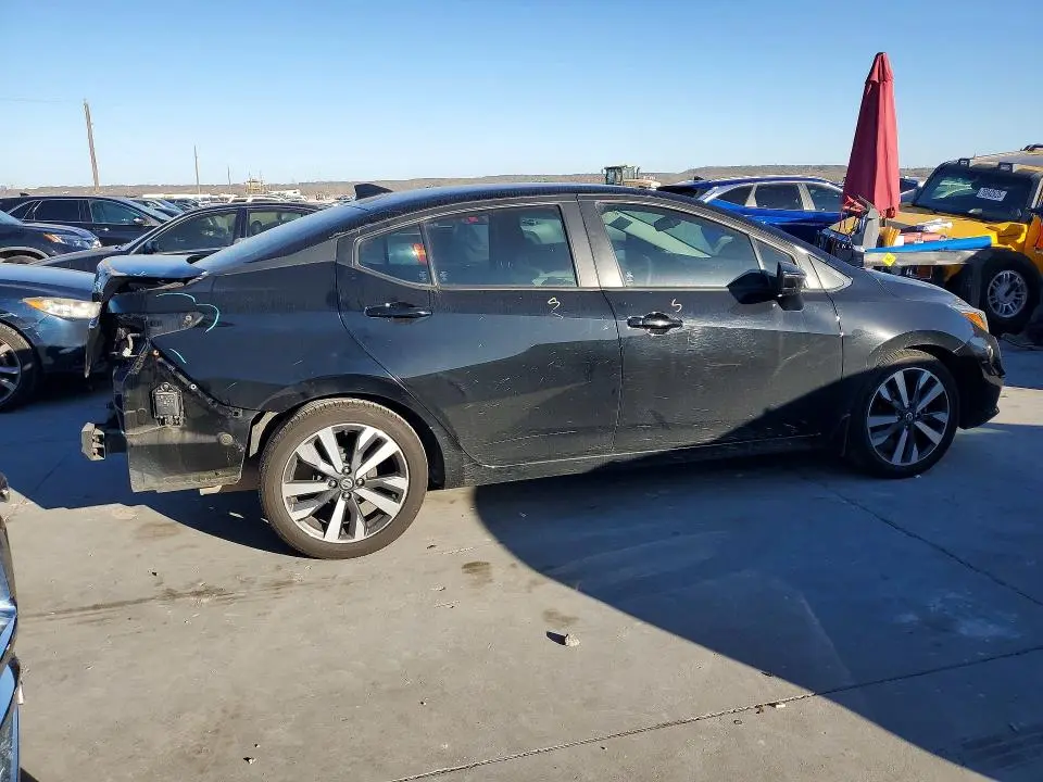 2020 NISSAN VERSA SR  