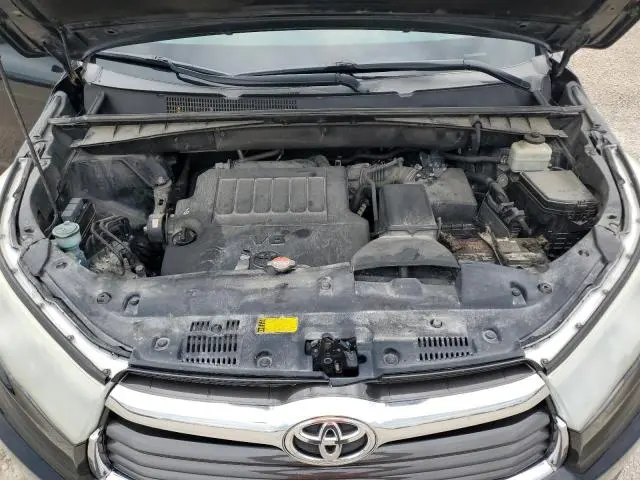 2016 TOYOTA HIGHLANDER LE  